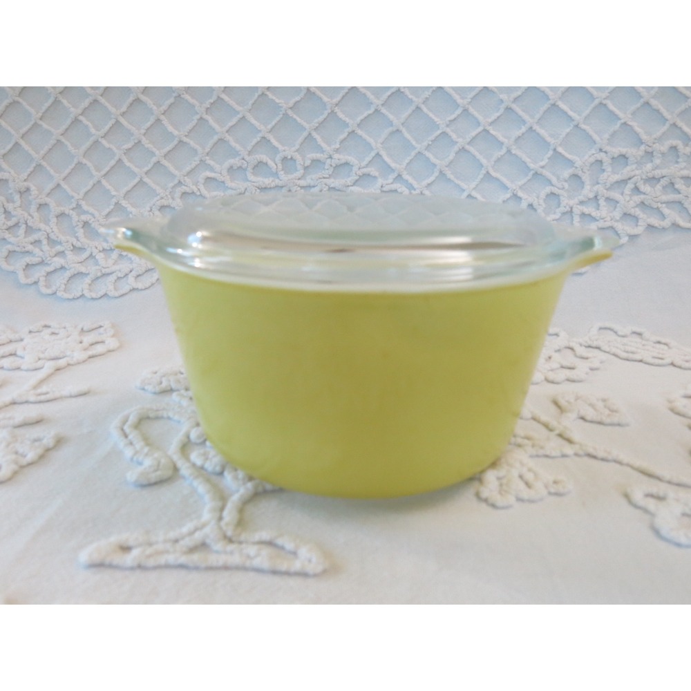 Vintage Pyrex Yellow Casserole Dish with Lid 473 1 Quart Round Refrigerator Dish